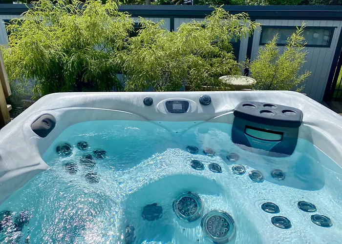 펜션 Boutique Tiny With Private Hot Tub