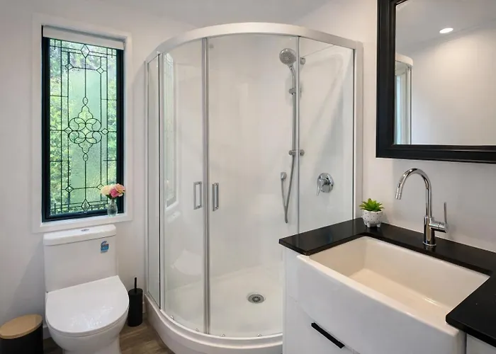 Boutique Tiny With Private Hot Tub * 로토루아