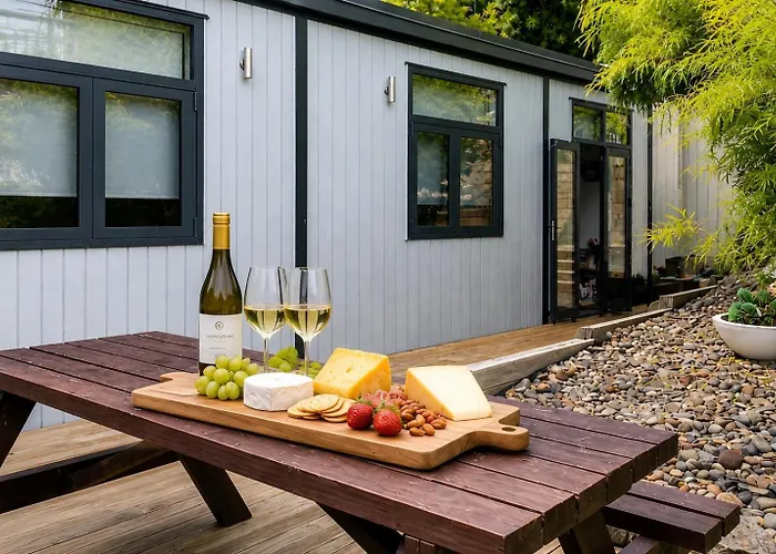 Boutique Tiny With Private Hot Tub